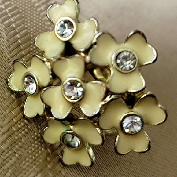 Vintage Gold Color Daisy Cluster Ring Size 7 - Picture 4 of 5